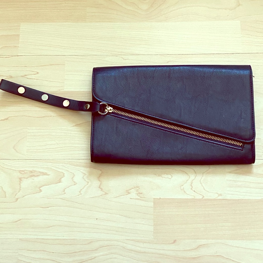 Aldo wristlet
